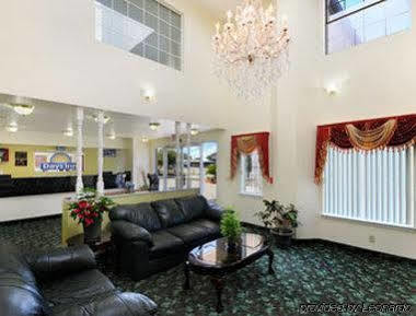 Days Inn By Wyndham San Antonio Southeast Frost Bank Center Buitenkant foto